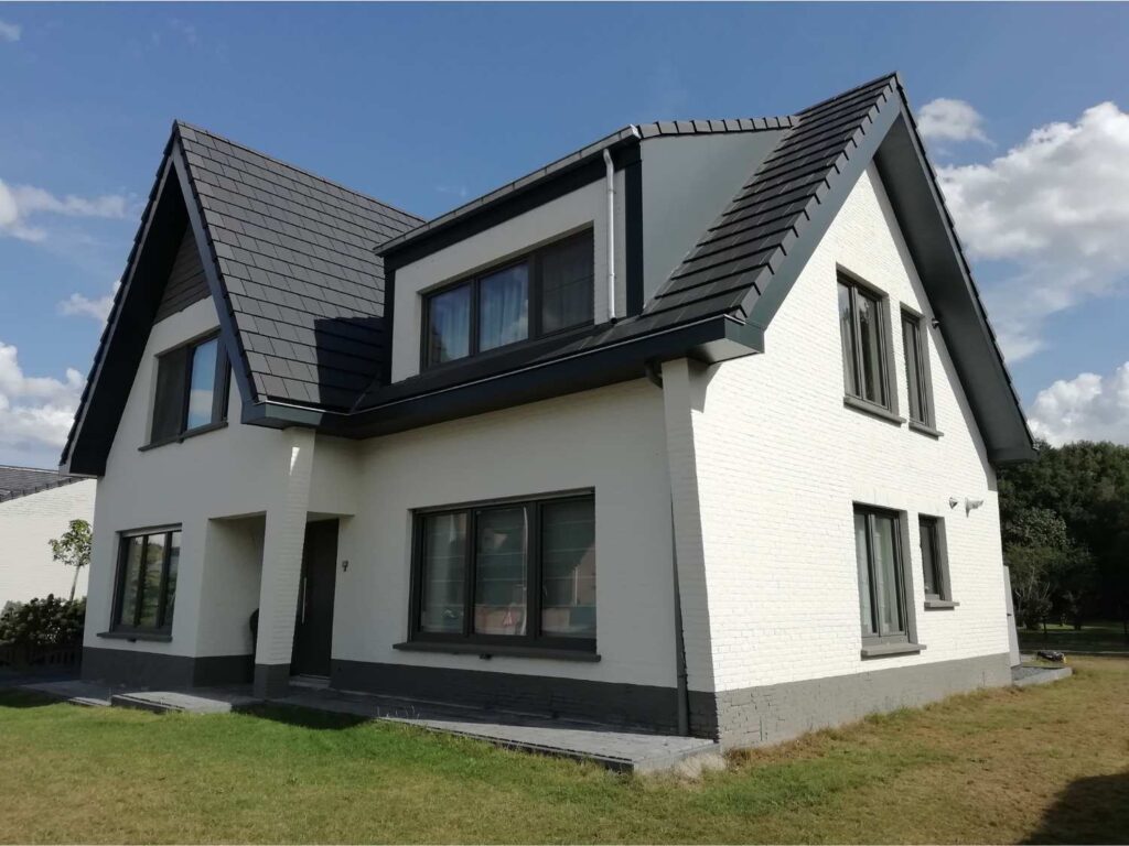 Tous types de travaux de toiture avec des solutions durables et professionnelles dans toute la Flandre, la banlieue bruxelloise et une partie de la Wallonie.